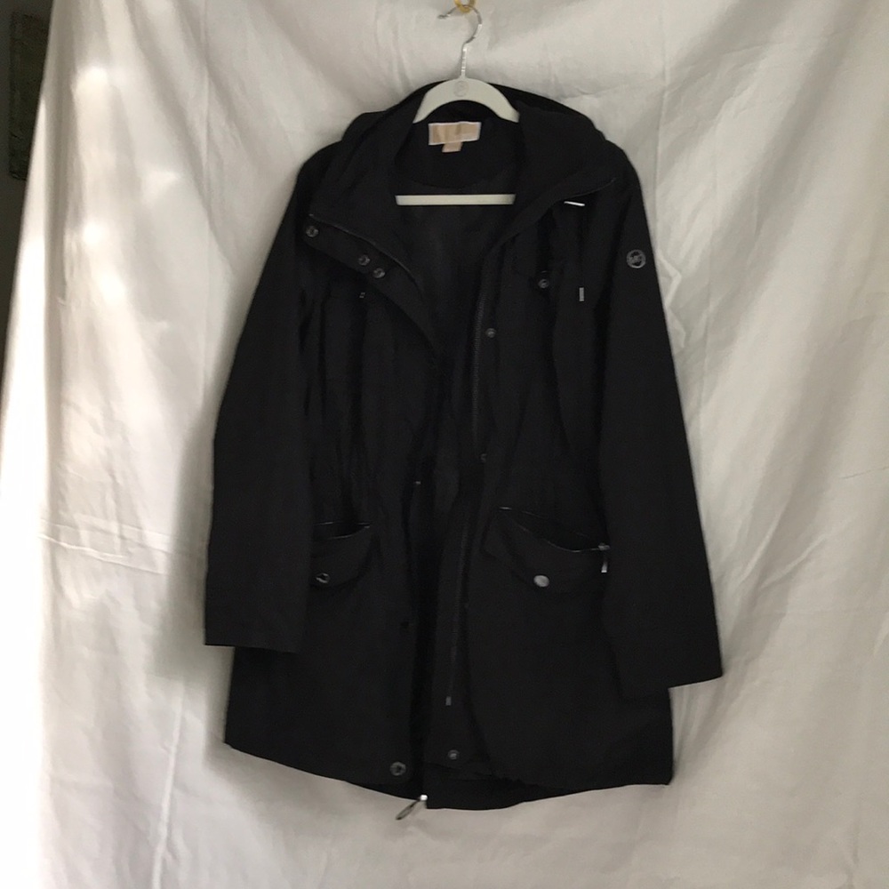 Michael Kors L black trench